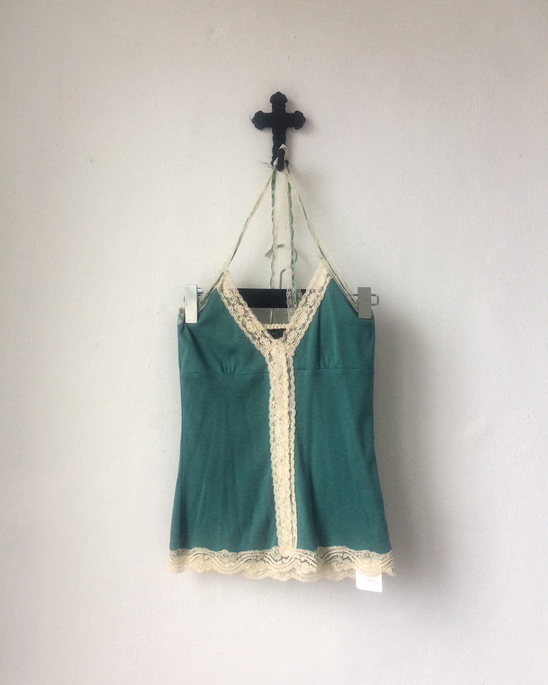 Lace trimming holter neck sleeveless 상품이미지2