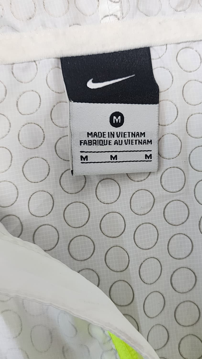 나이키 여성 바람막이 M 상품이미지3