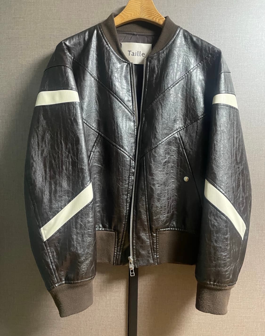 타일레 two tone paneled blouson 상품이미지3