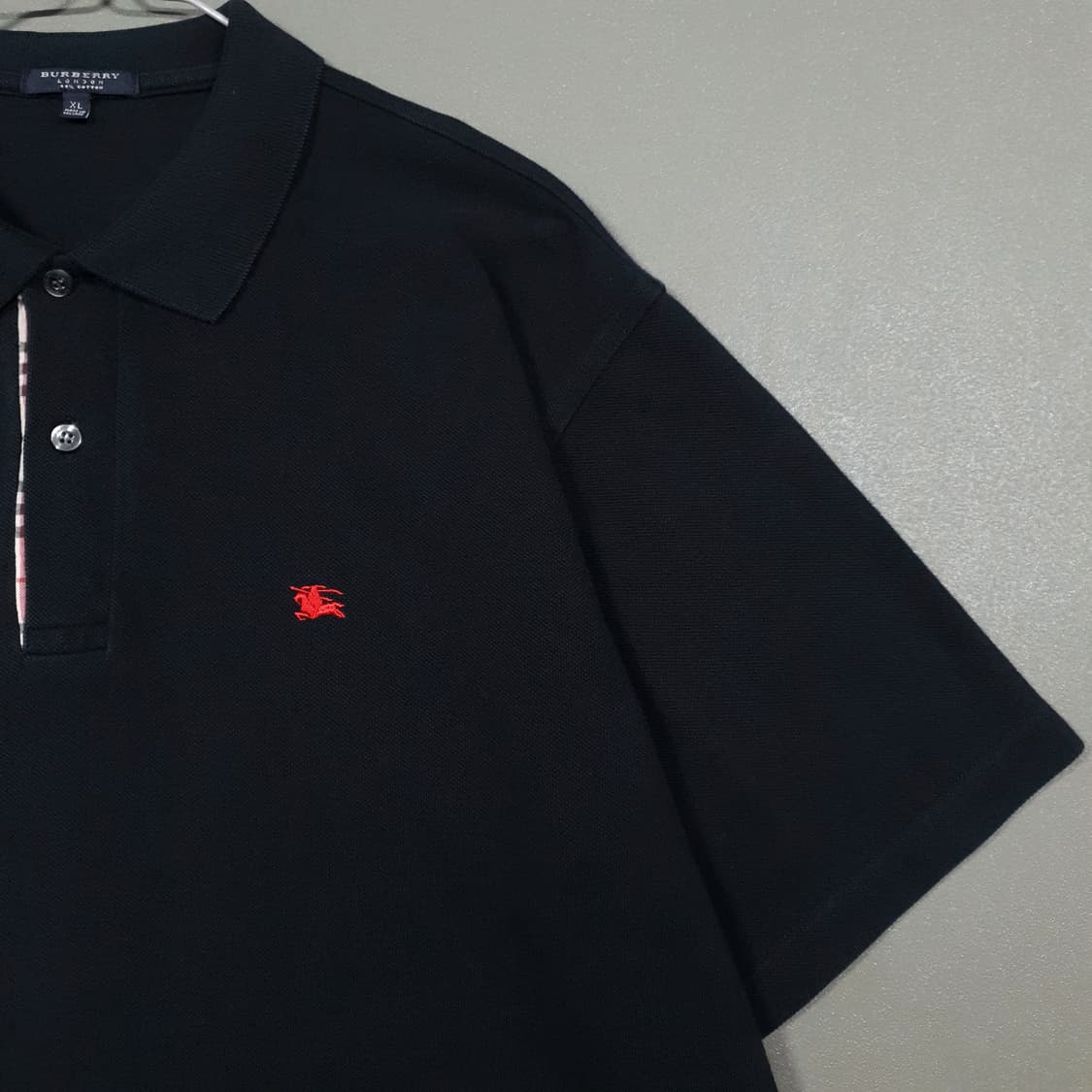 버버리 크레스트 기사 로고 노바체크 반팔 카라티 폴로 피케 셔츠 블랙 상품이미지2