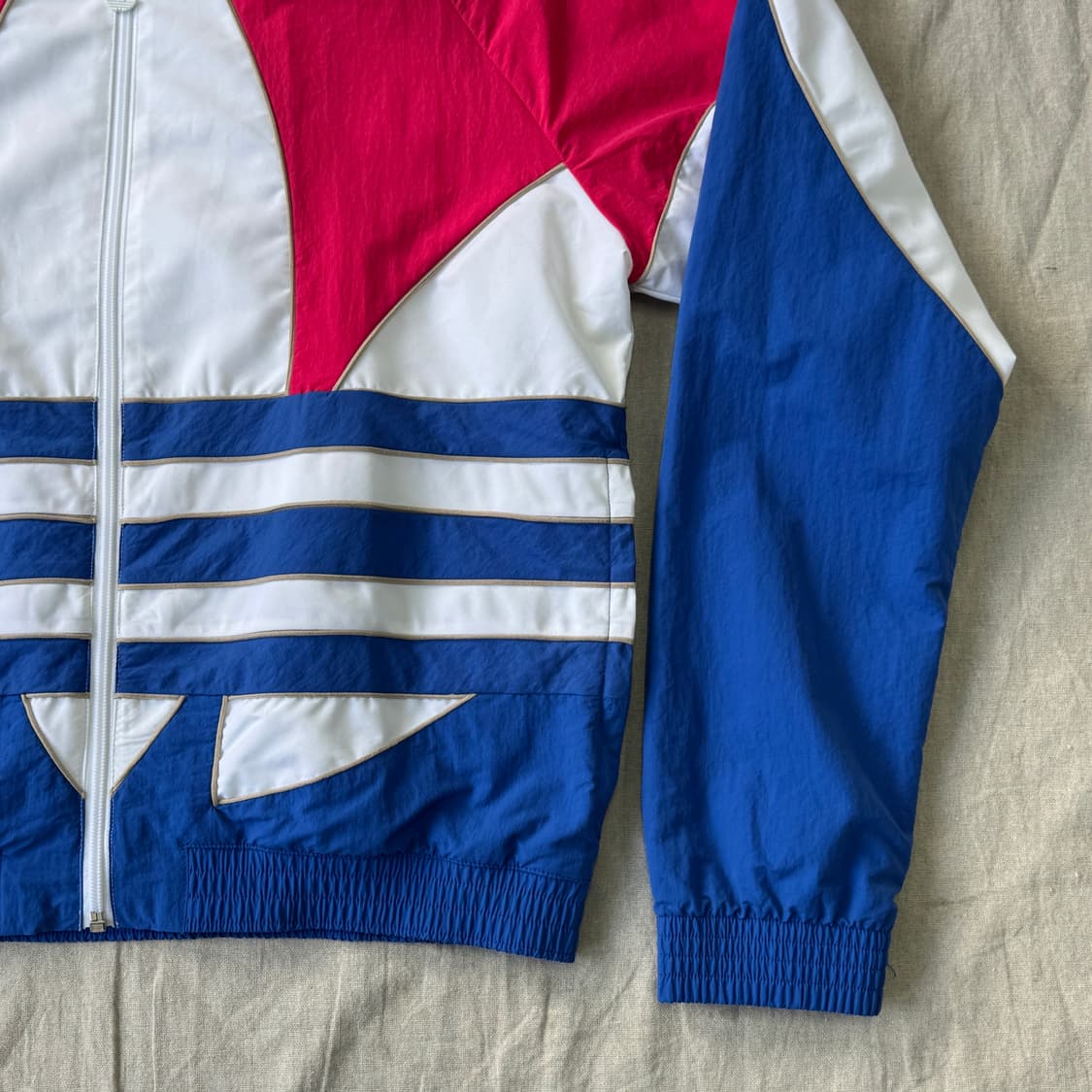 아디다스 멀티컬러 빅로고 바람막이 L(105) 상품이미지2