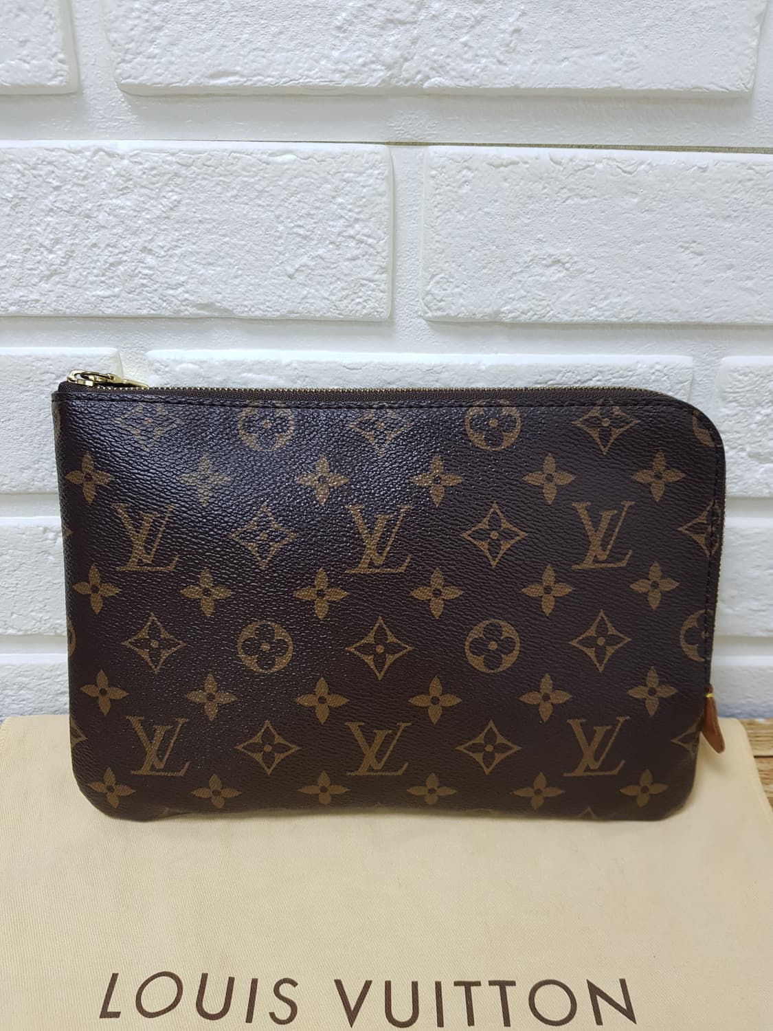 [정품] 루이비통 에튀보야주 pm 클러치 상품이미지2