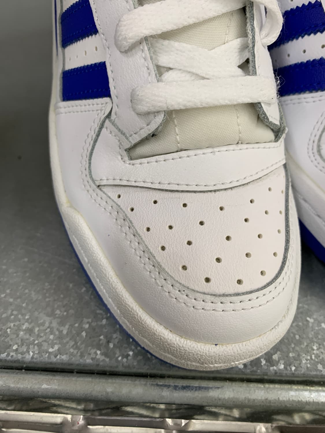 아디다스 포럼 로우 화이트 로얄 블루 240 상품이미지4