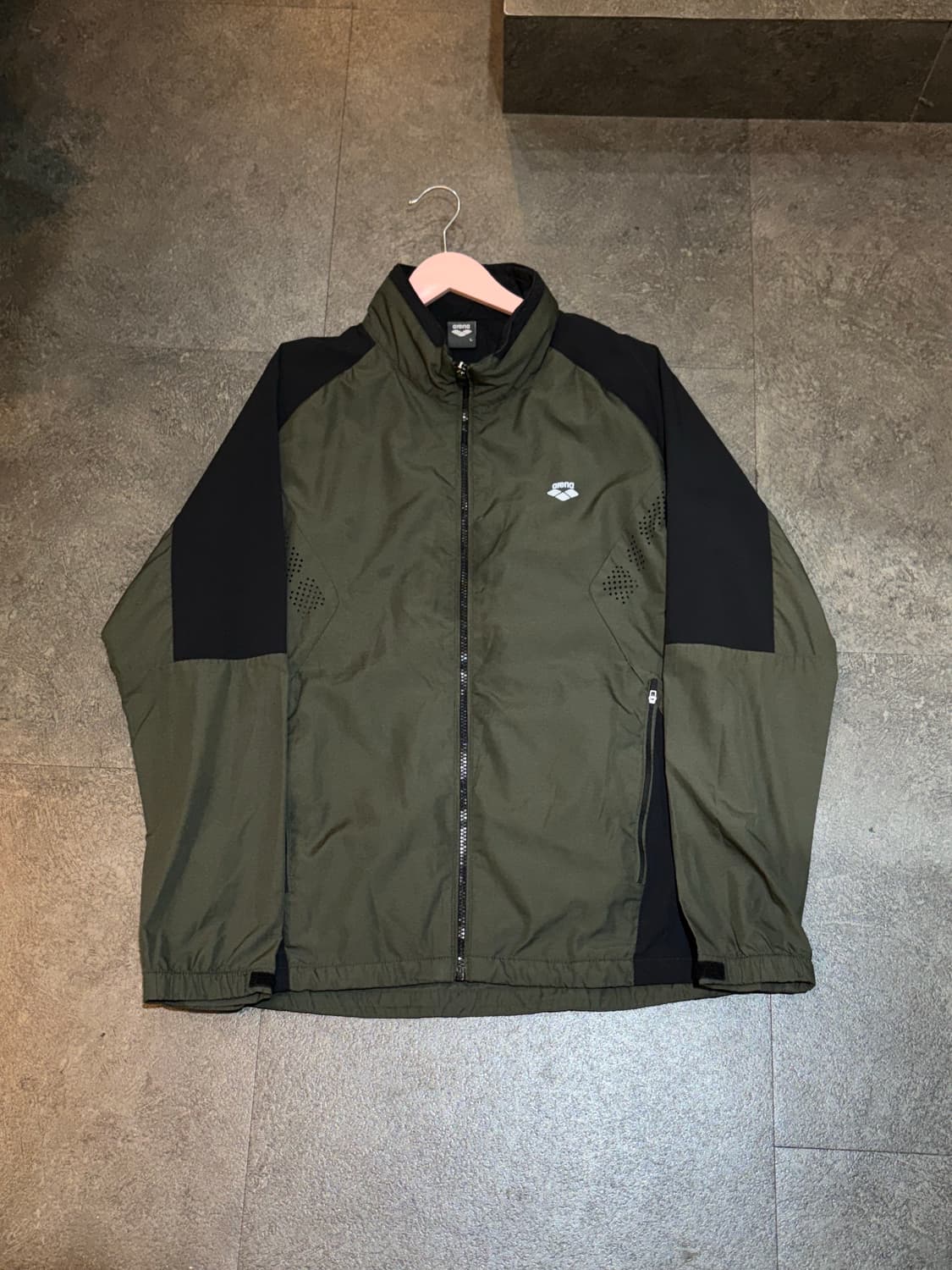 아레나 바람막이 잠바 L 상품이미지2