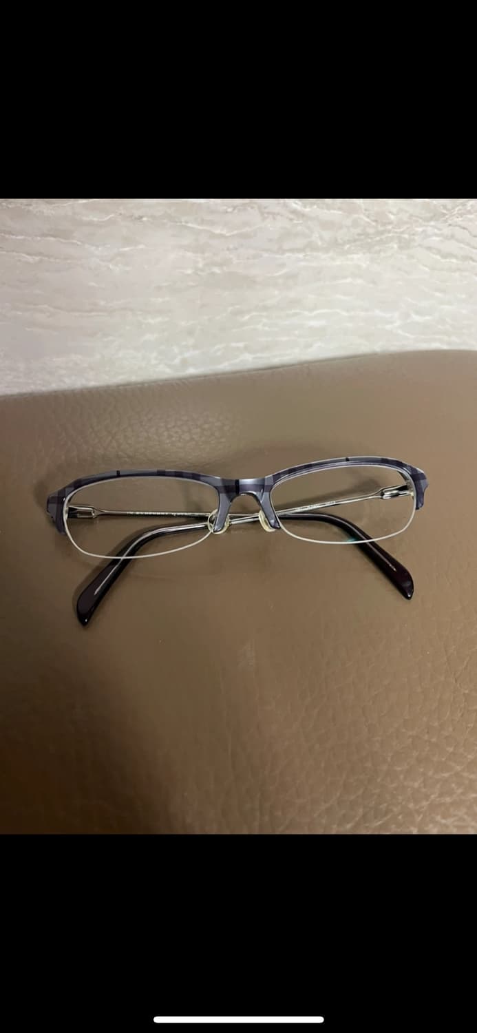 버버리 보랏빛 반무테 안경 상품이미지5