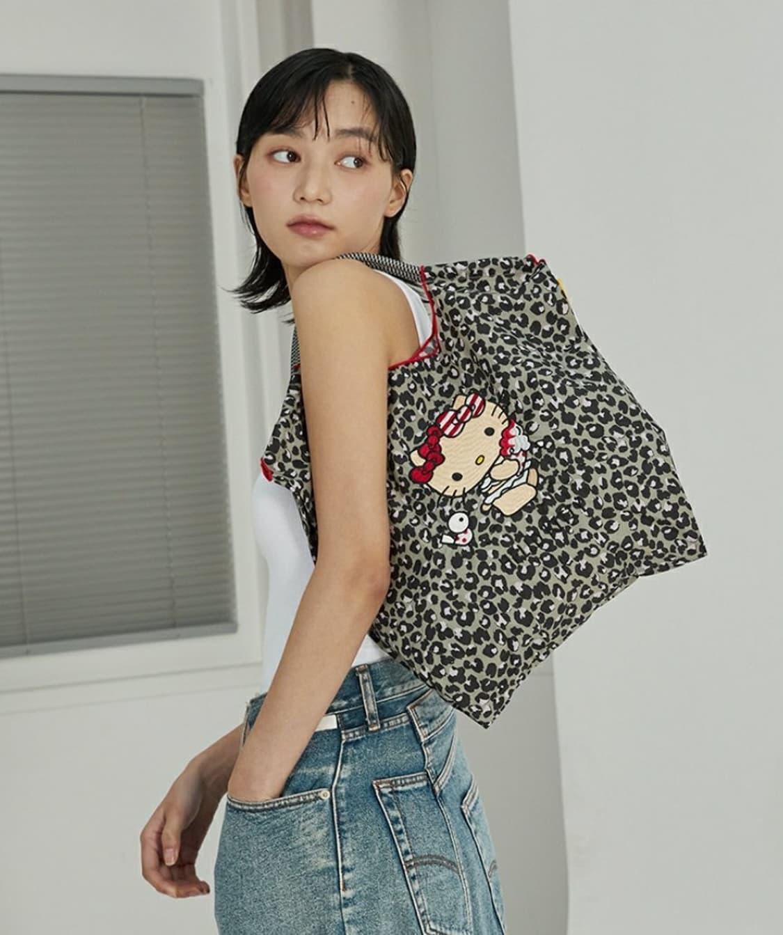 볼엔체인 x 헬로키티 콜라보m 그레이 새제품 볼앤체인 상품이미지1