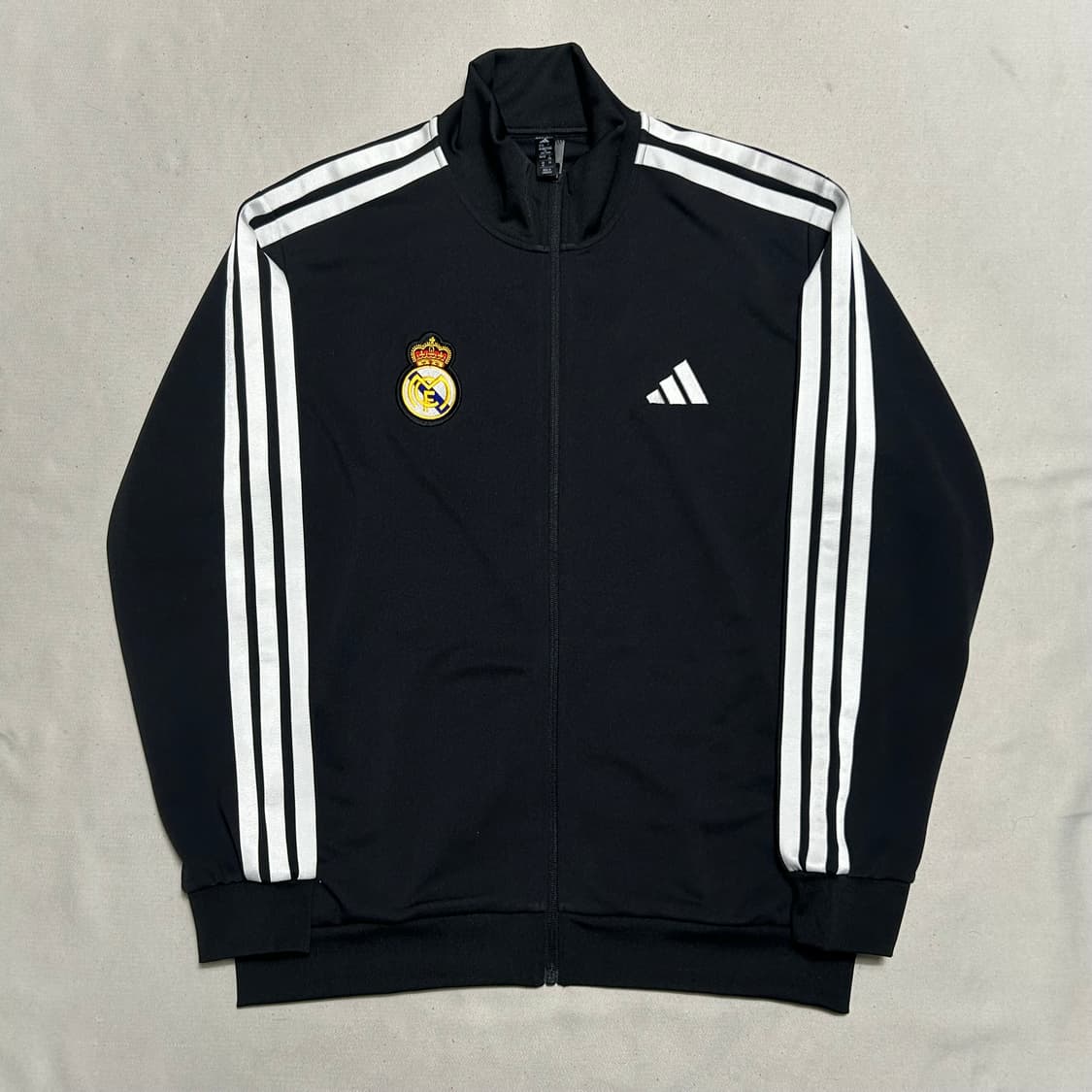 XL 아디다스 레알마드리드 블랙 트랙탑 상품이미지2