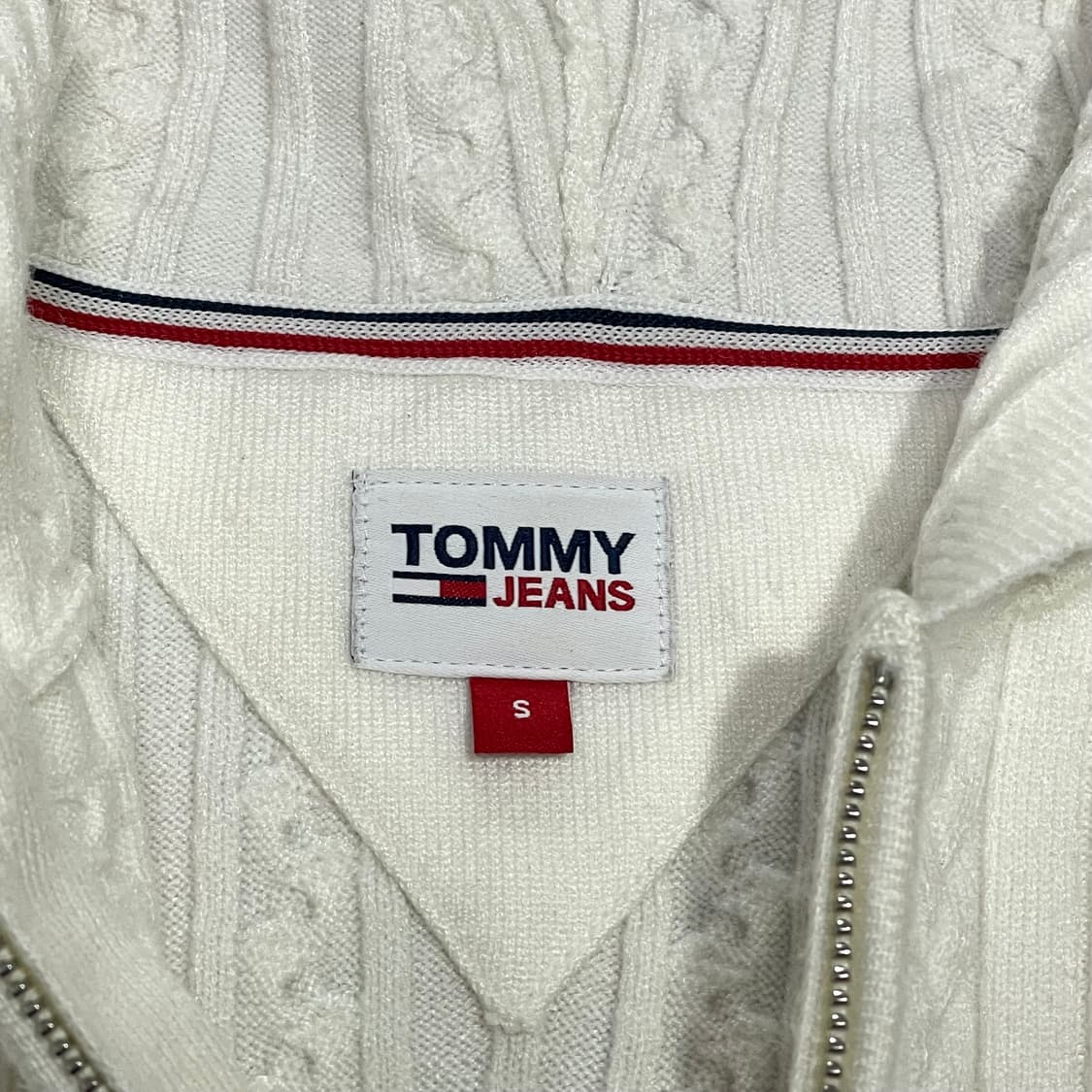 타미진스 화이트 꽈배기 크롭 후드집업 니트 여성S 상품이미지3