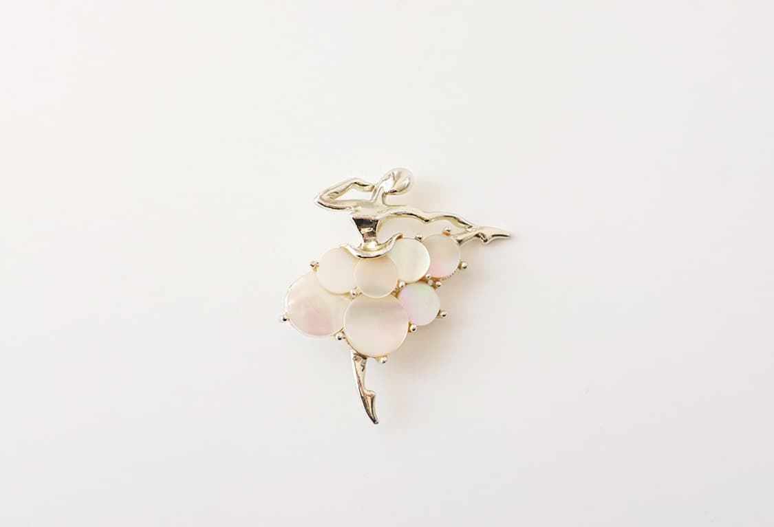 1960s 천연 자개원석 발레리나 빈티지브로치 상품이미지2