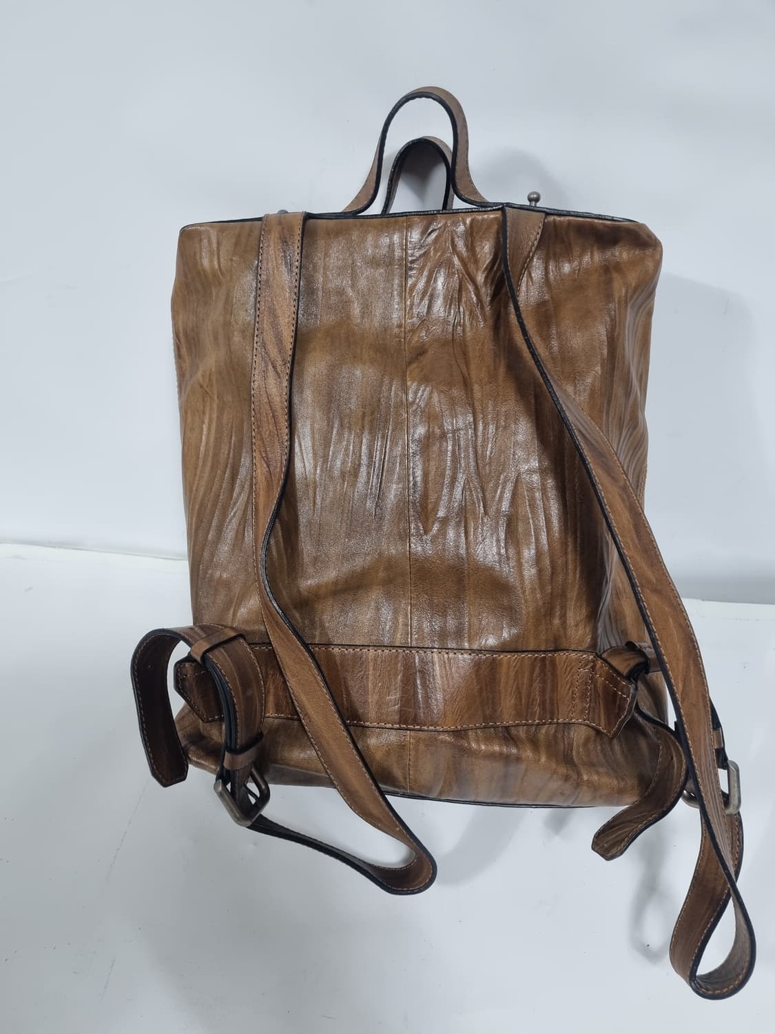 루즈앤 라운지 빈티지 브라운 가죽 백팩 상품이미지2