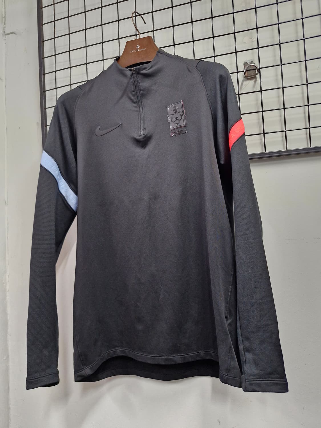 105XL 나이키 코리아 스트라이크 드릴탑. 상품이미지3