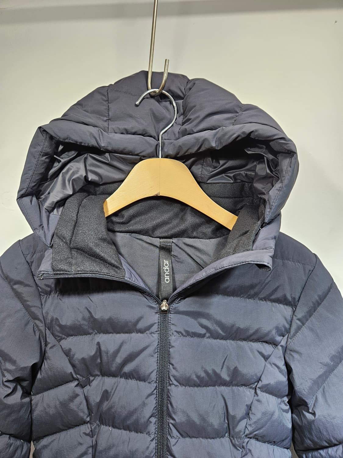 안다르 후드 경량 패딩 블랙 사이즈 0 상품이미지3