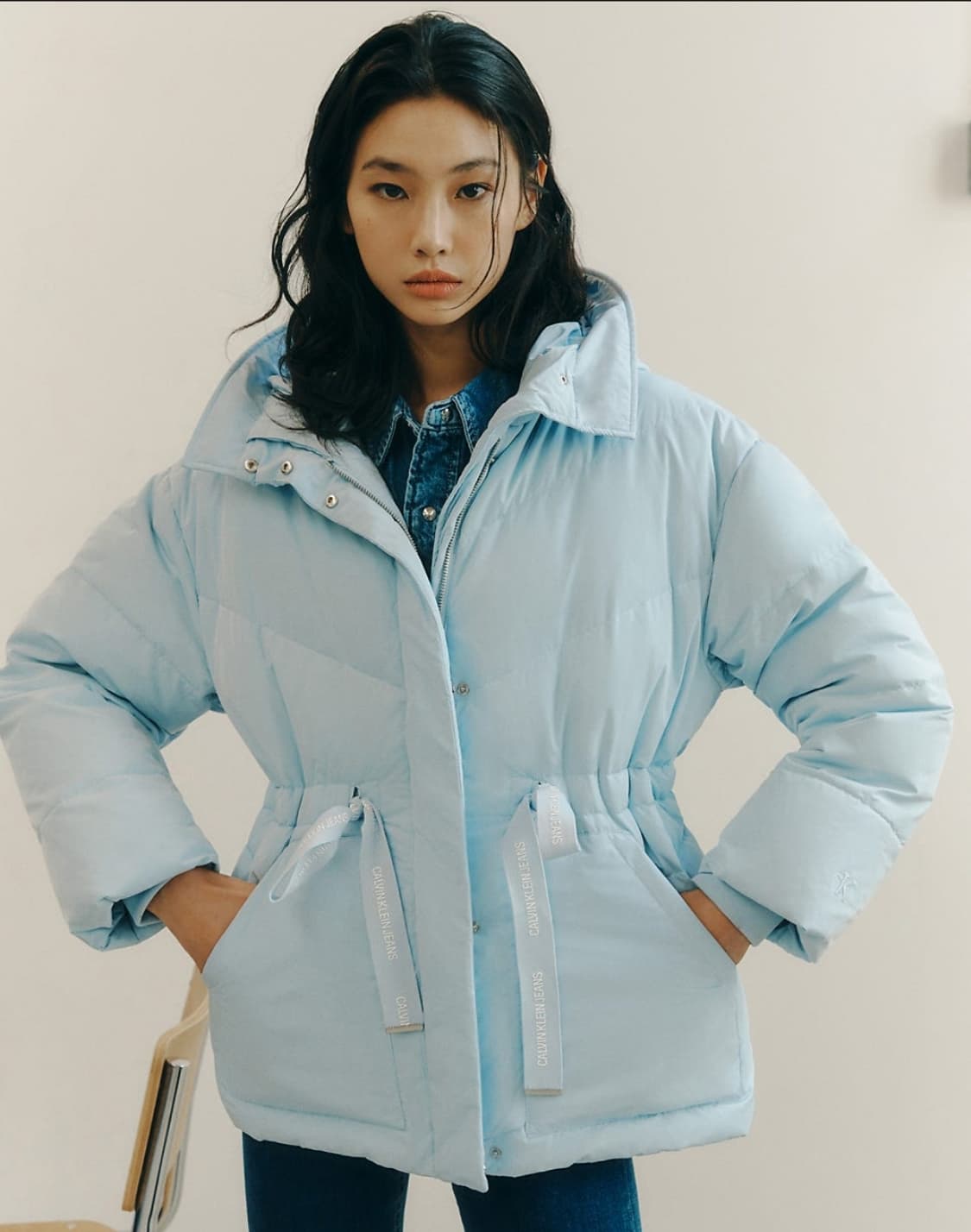 캘빈클라인 미드 랭스 페미닌 다운 자켓 XS (제니,정호연) 상품이미지5