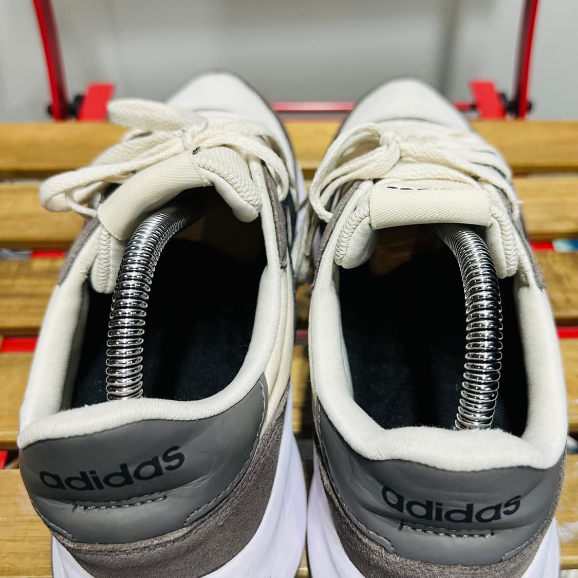 260) 아디다스 운동화 남성 남자 신발 런 70 화이트 그레이 상품이미지6