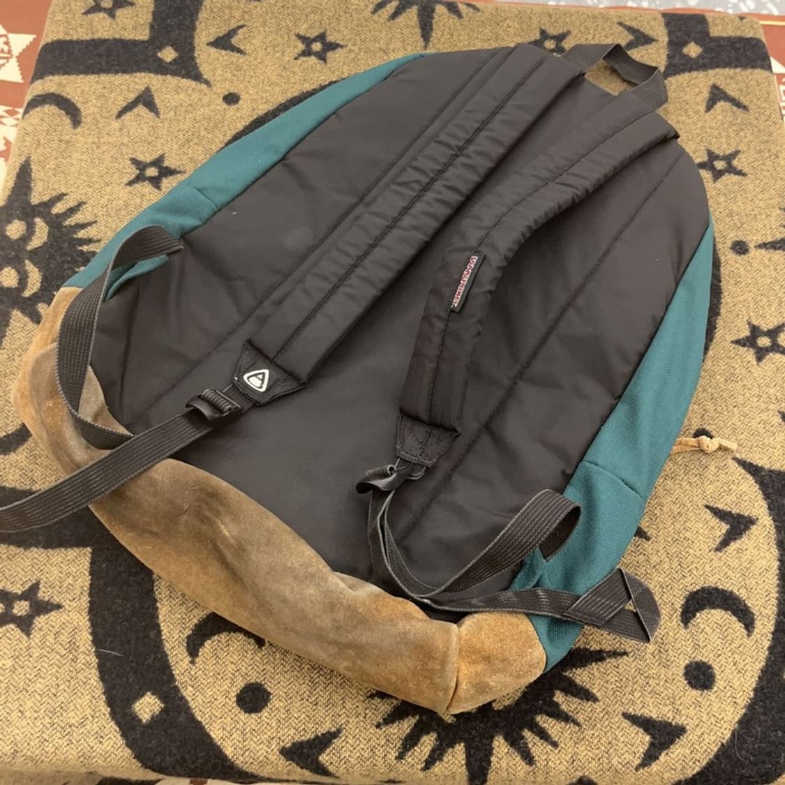 잔스포츠 Y2K 00's 스웨이드 그린 백팩 C08597 상품이미지4