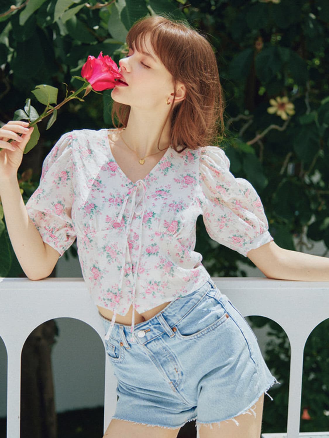 벰버 브이넥 퍼프 블라우스 상품이미지4