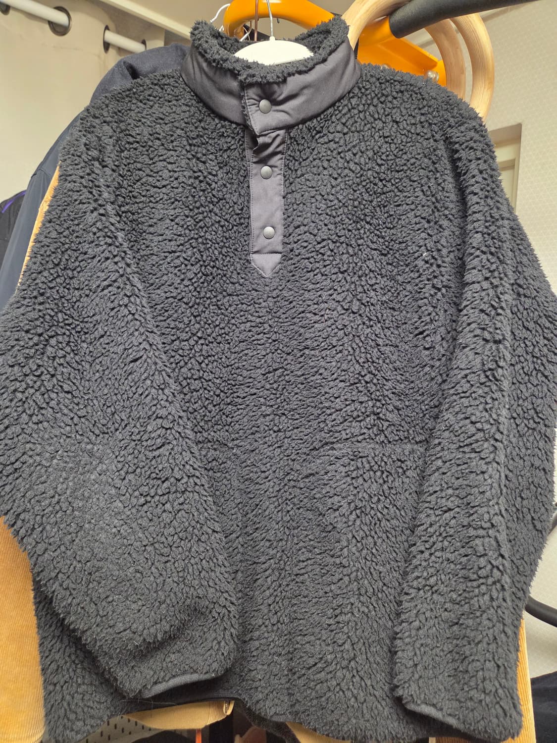 유니클로 화이트마운티어링(유니화이트) 풀오버 블랙 L 상품이미지1