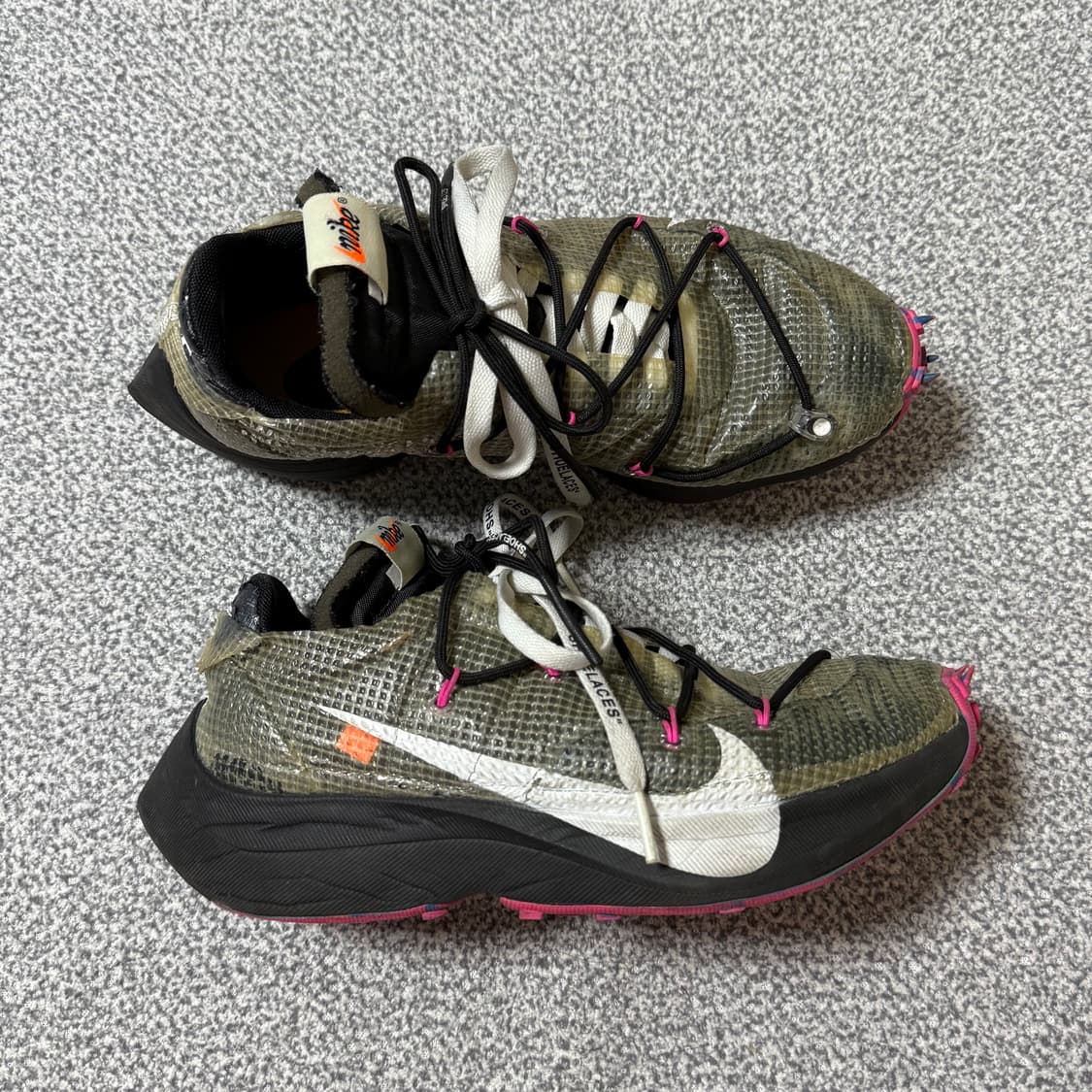 [정가 30만원] 나이키 오프화이트 베이퍼 스트릿 핑크 상품이미지1