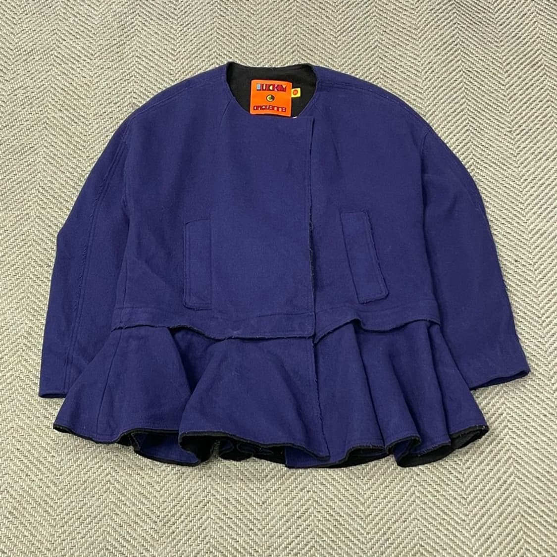 럭키슈에뜨 울 플레어 코트 v0030 상품이미지1