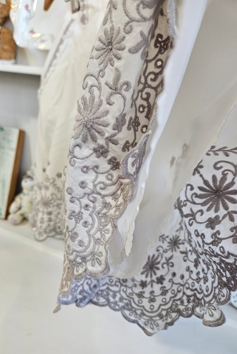 엑시즈팜(Axes Femme) 자수 플레어 스커트핏바지 상품이미지4