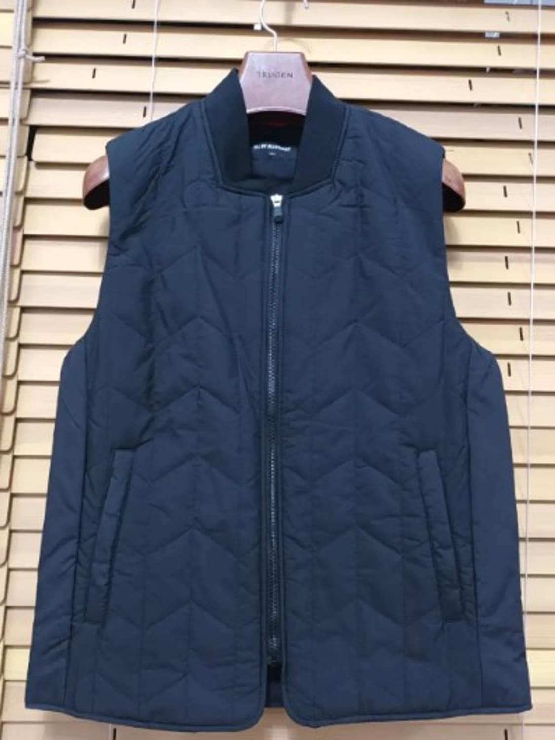 질바이질스튜어트 블랙경량패딩조끼 100사이즈 상품이미지2