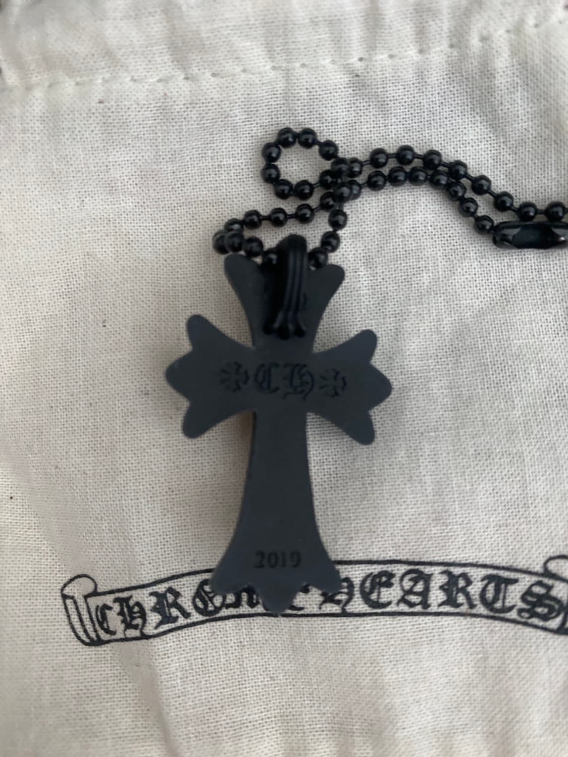 크롬하츠 실리크롬 ch 크로스 펜던트 블랙 2022/2023 상품이미지2