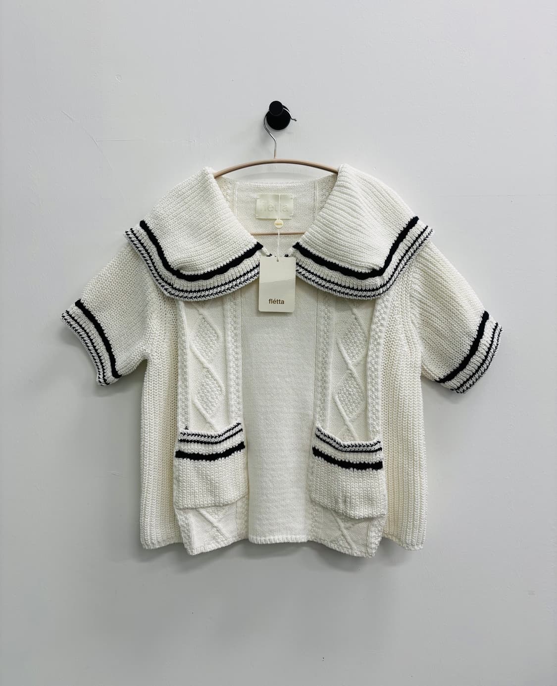 [새상품] fletta(플레타) 세일러 카라 케이블 니트 가디건 상품이미지4