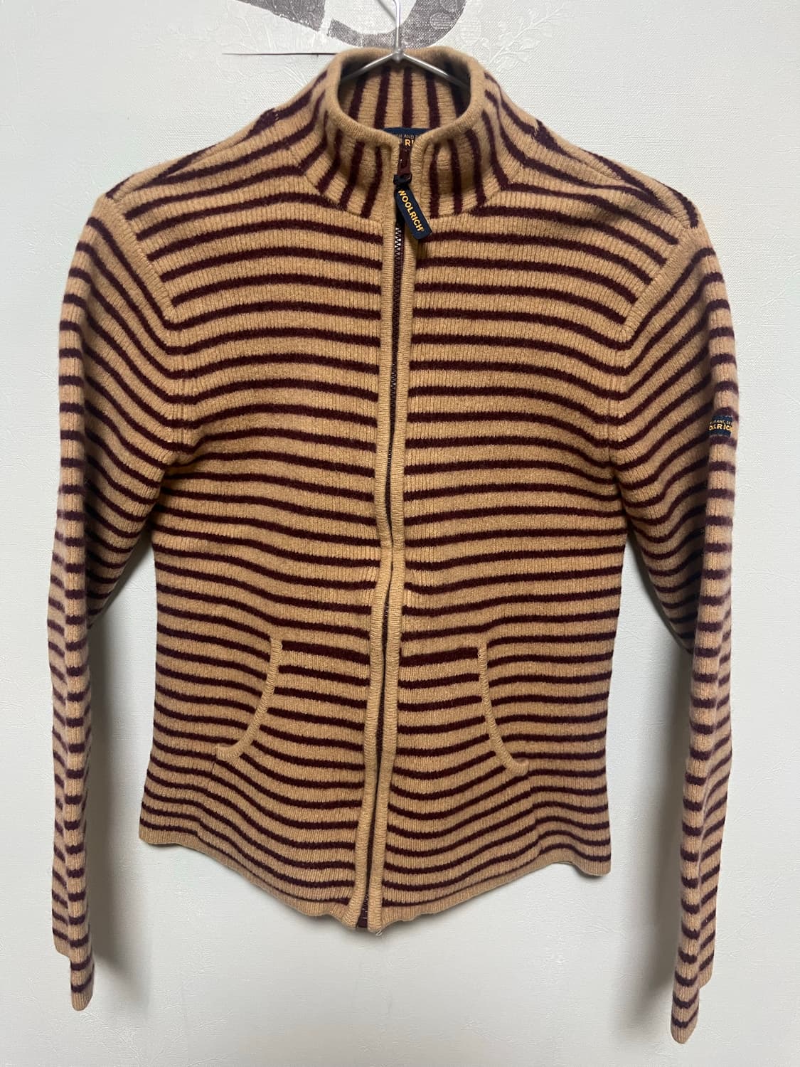 울리치 스트라이프 집업 니트 상품이미지1