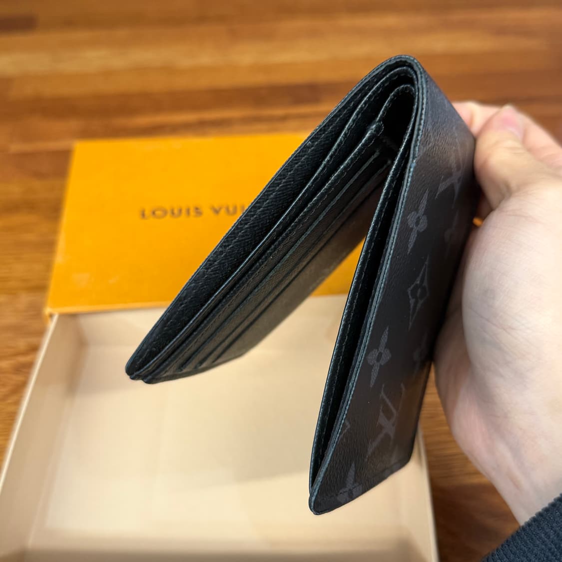 루이비통 이클립스 모노그램 반지갑 상품이미지4