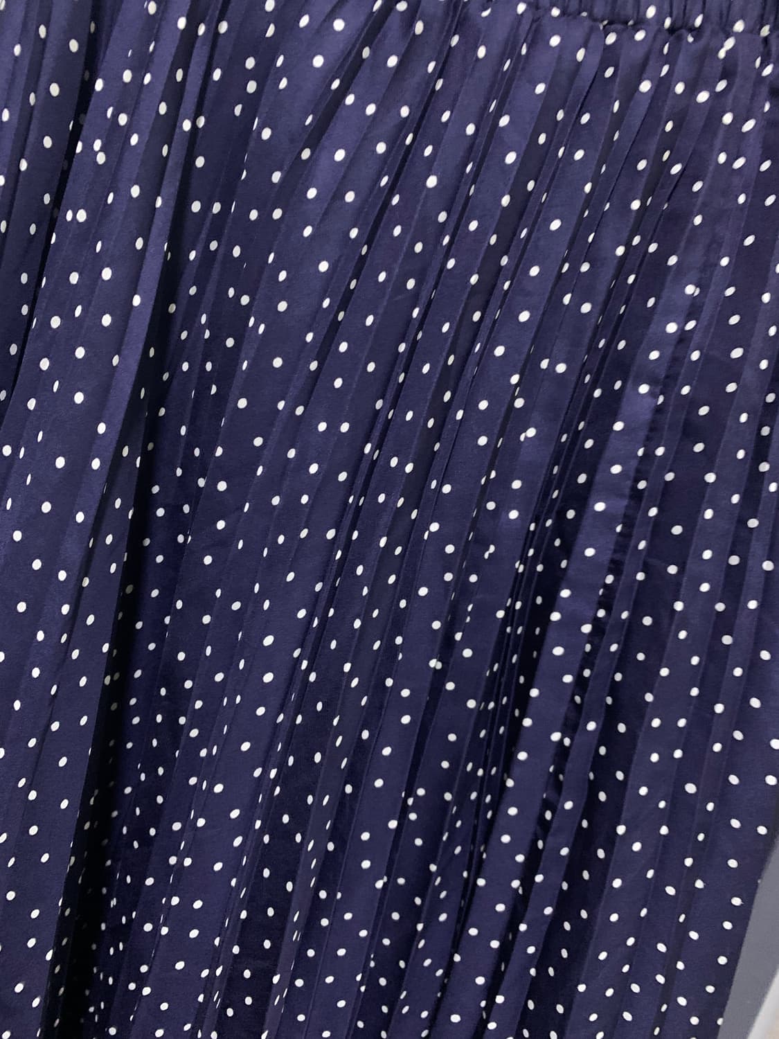 네이비 도트 플리츠 롱스커트 상품이미지3