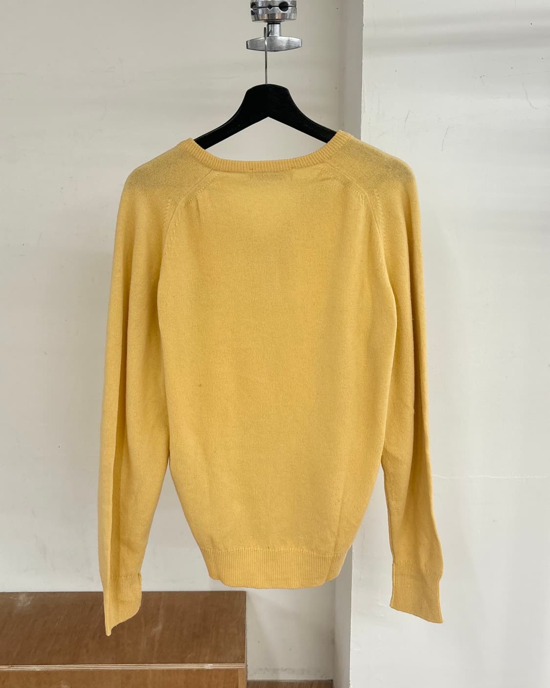 버버리 빈티지 옐로우 브이넥 풀오버 니트 스웨터 상품이미지6