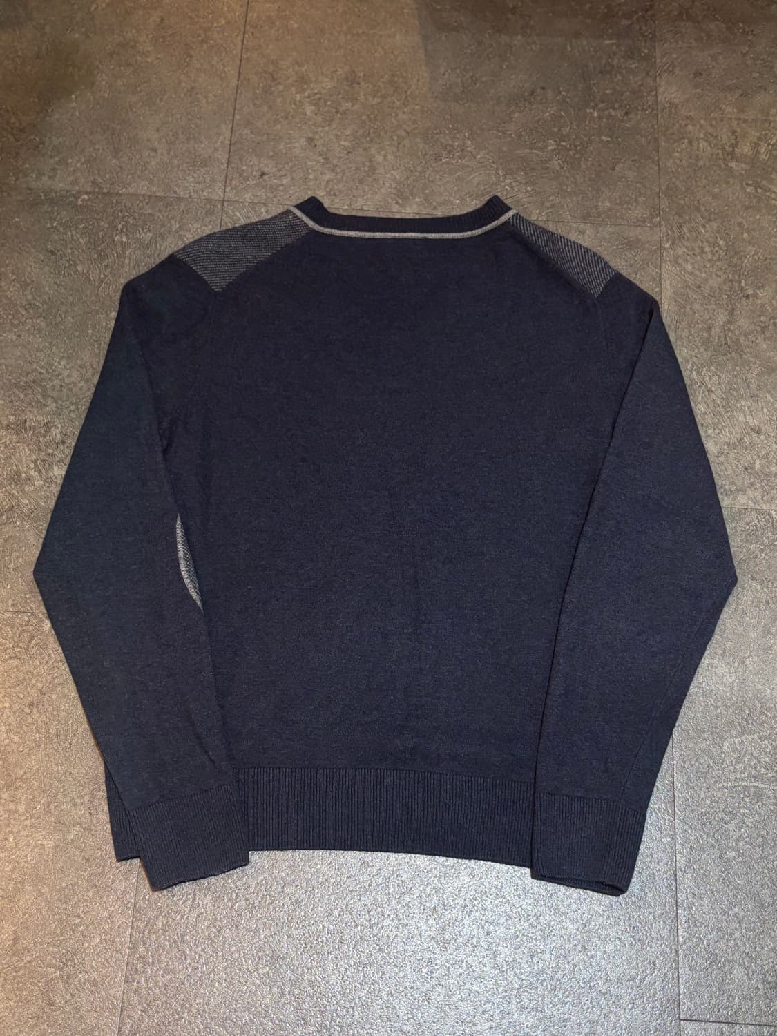 라코스테 브이넥 니트 올드스툴 5사이즈 상품이미지3