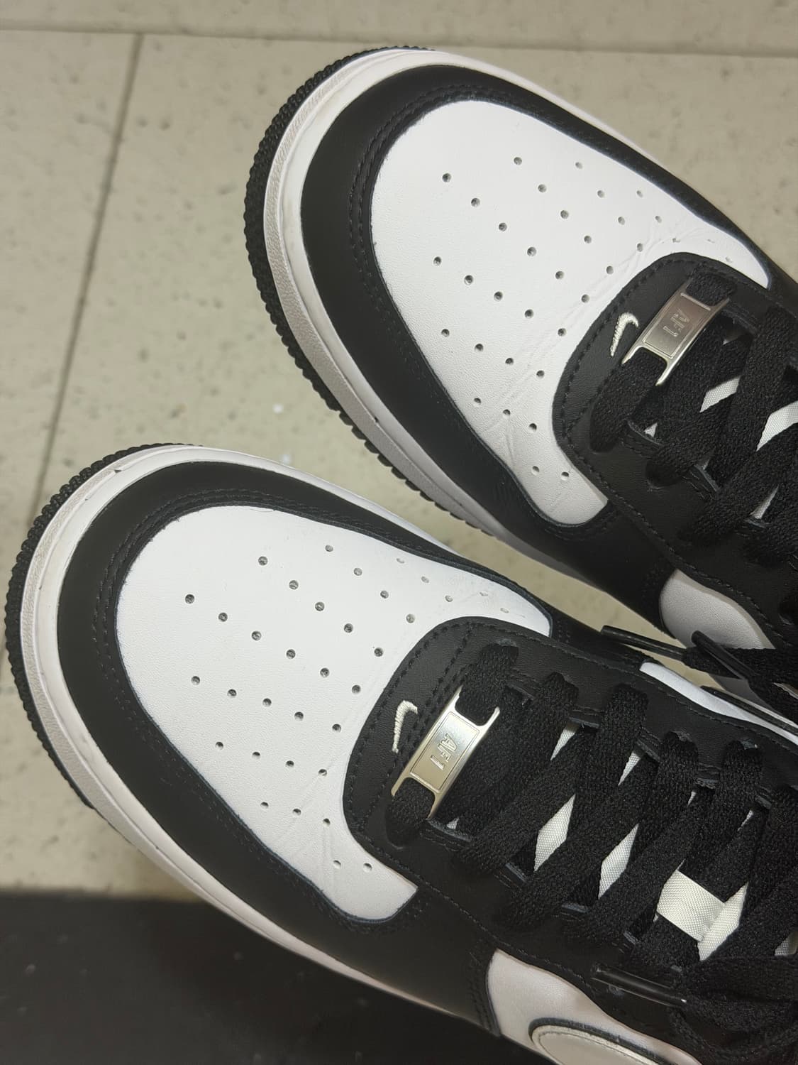 나이키 에어포스 블랙 화이트  상품이미지10