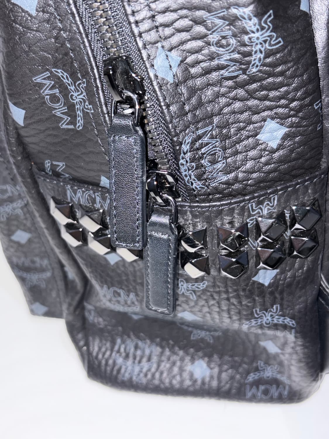 mcm 비세토스 스타크 백팩 블랙 양산형 지뢰계 서브컬쳐 스나계 갸루 상품이미지4