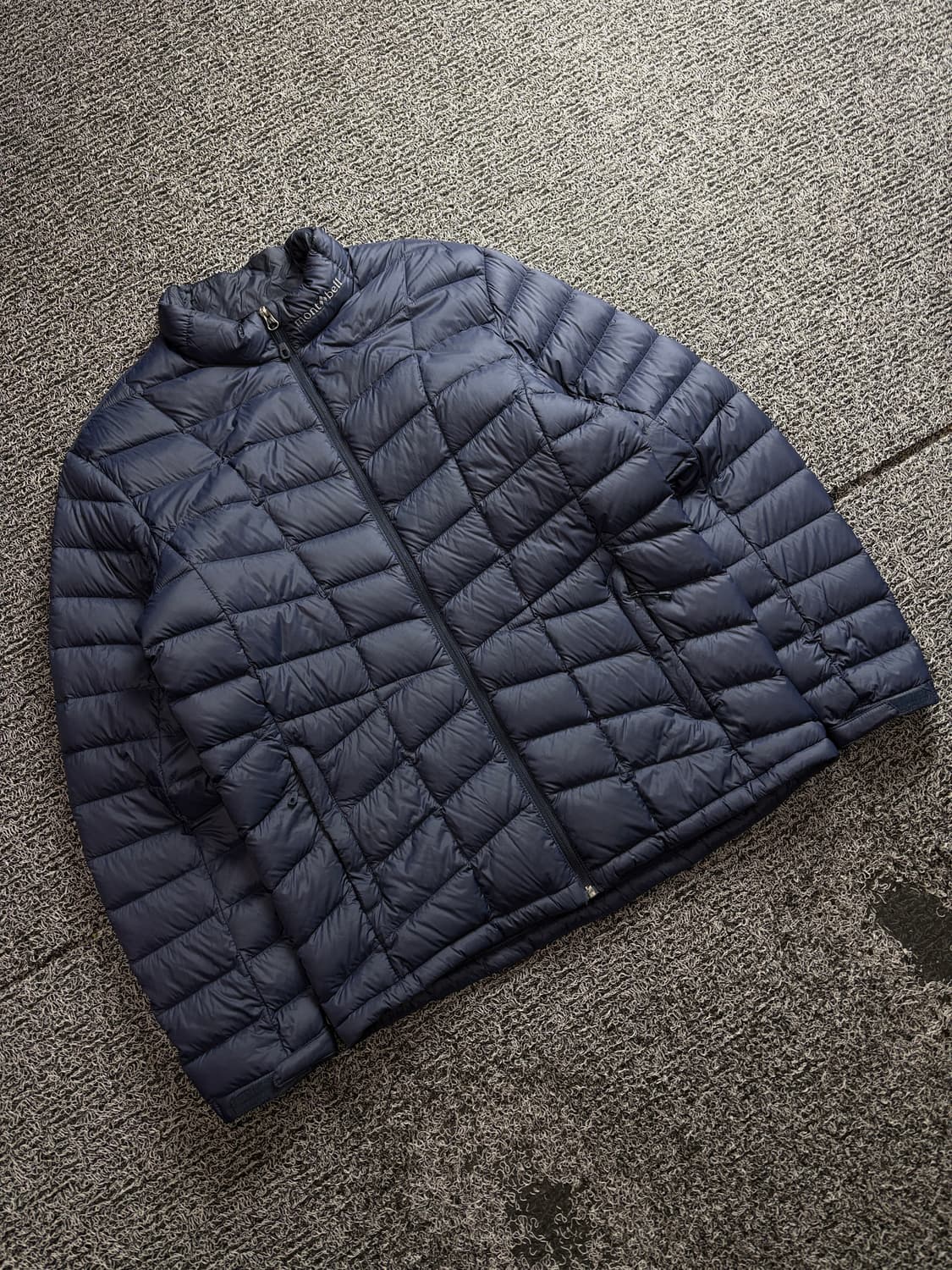 몽벨 제나 고프코어 숏 경량 덕 다운 점퍼 3010 상품이미지1