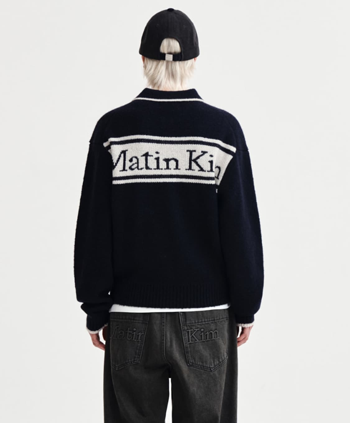 우먼) 마뗑킴 백로고 니트 풀오버 네이비 상품이미지1