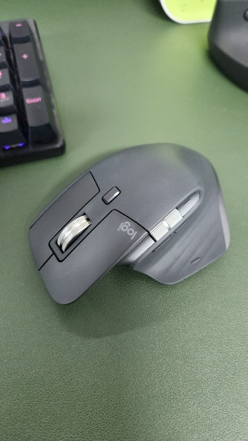 # 로지텍 MX Master 3 인체공학 퍼포먼스 어고노믹 무선 마우스 상품이미지7