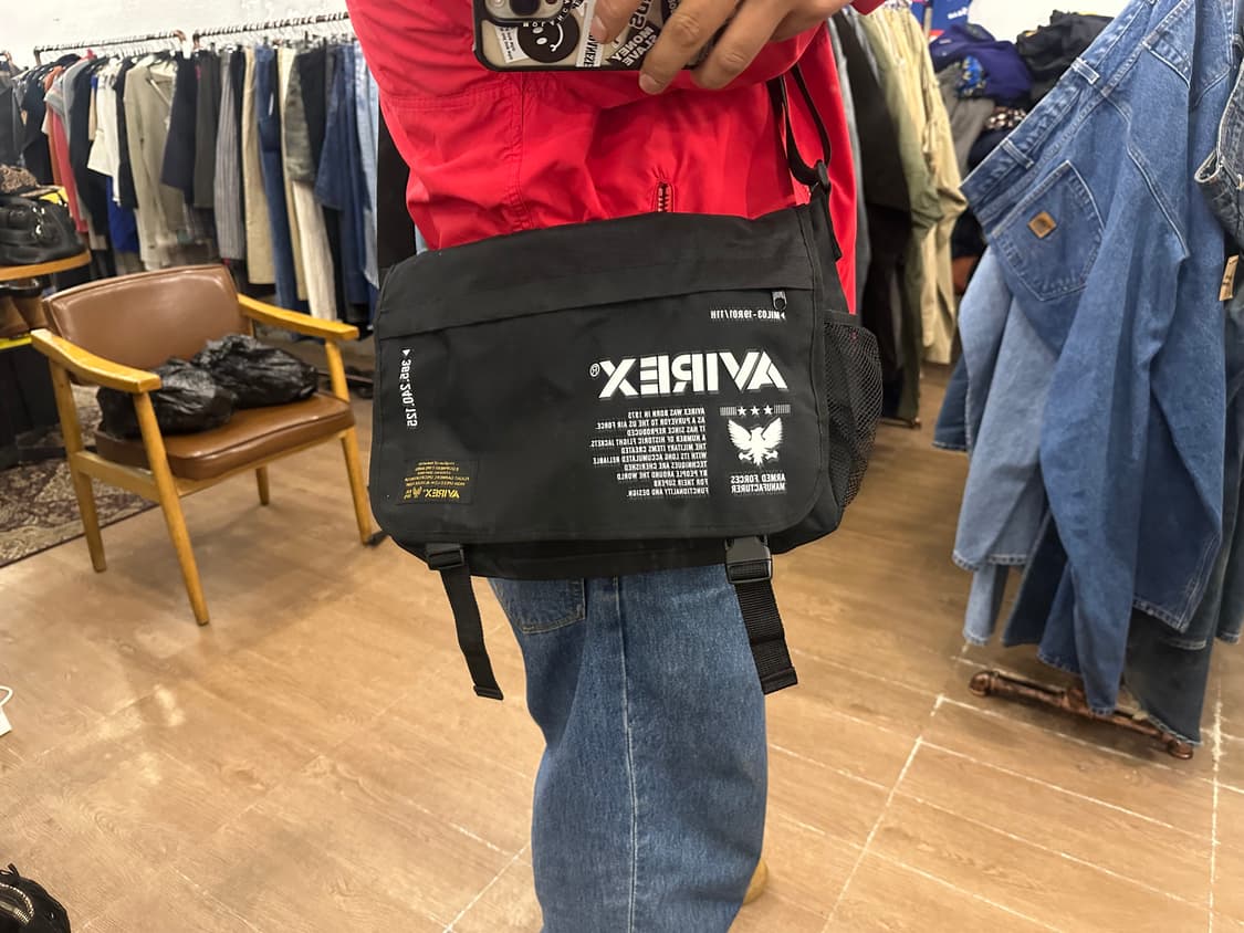 19fw 아비렉스 크로스백 상품이미지3