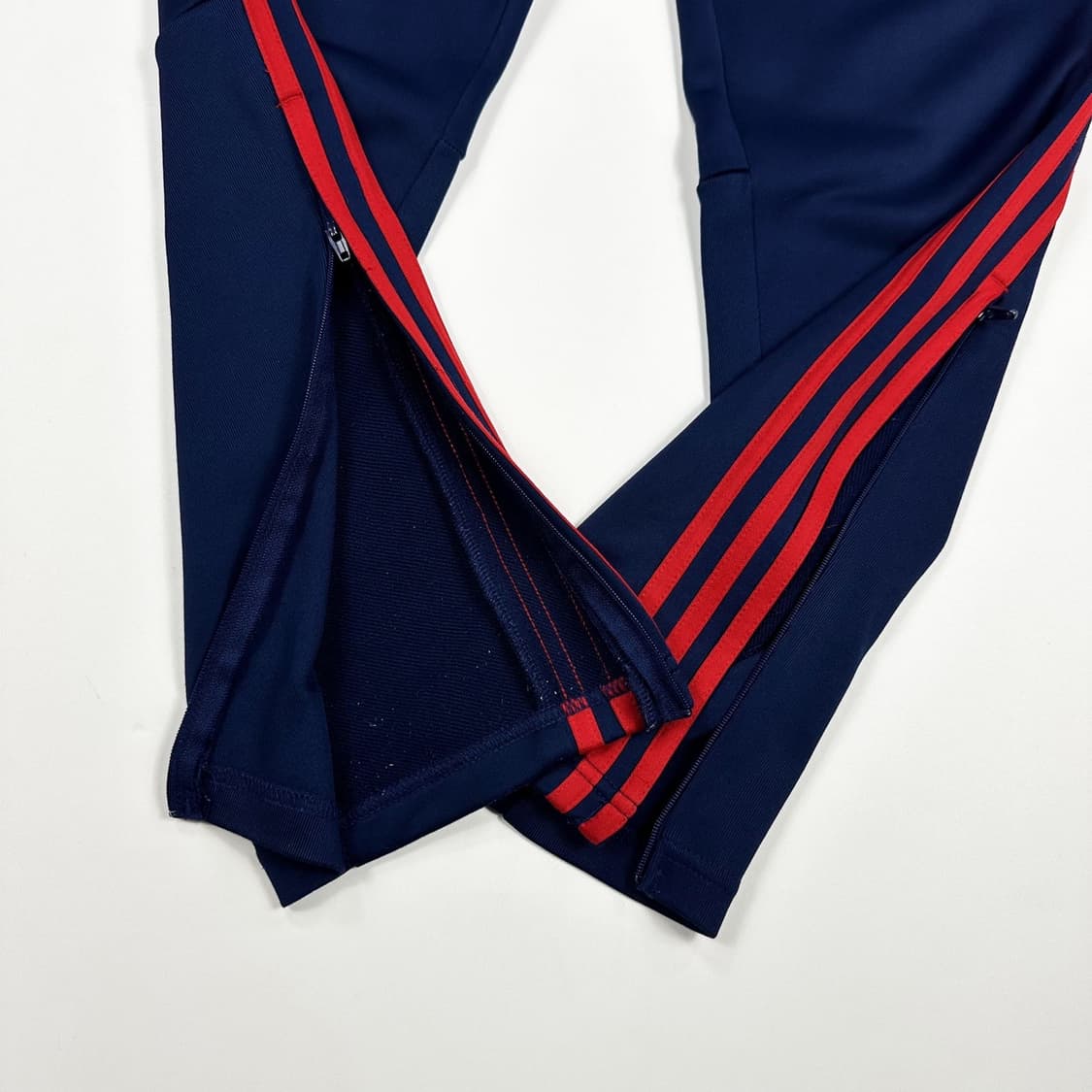 아디다스 맨유 풋볼 네이비 츄리닝바지 (M) 상품이미지5
