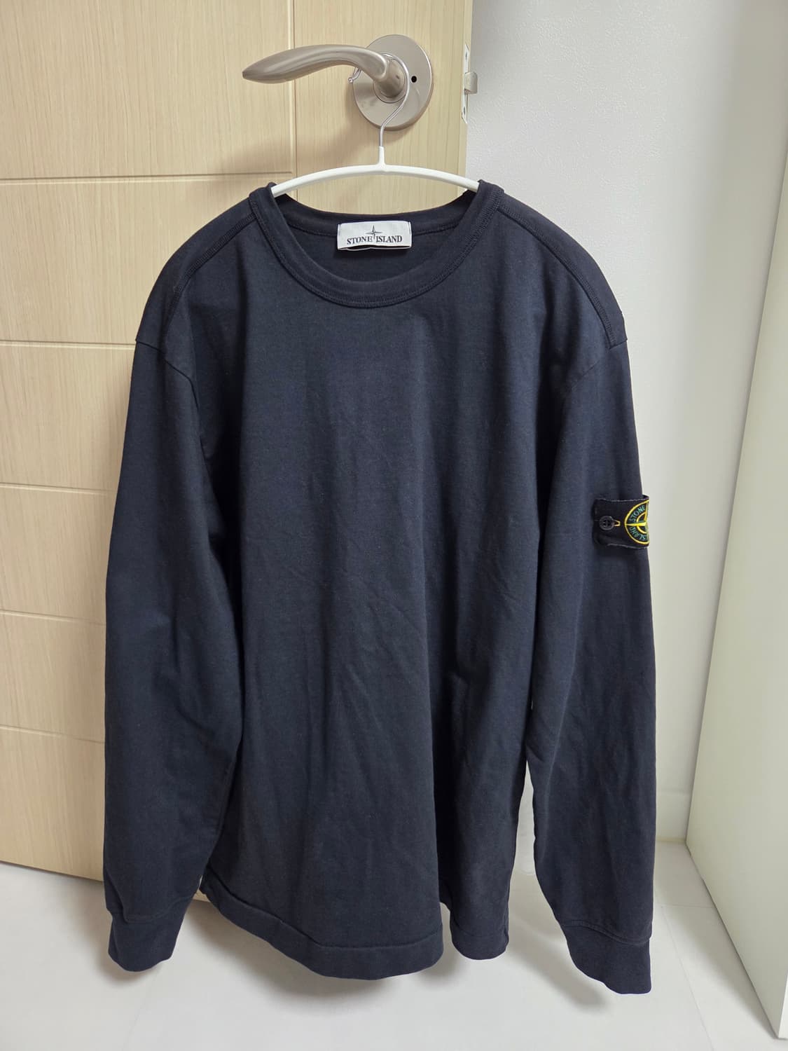 스톤아일랜드 롱슬리브 맨투맨(블랙, 라지) 상품이미지1