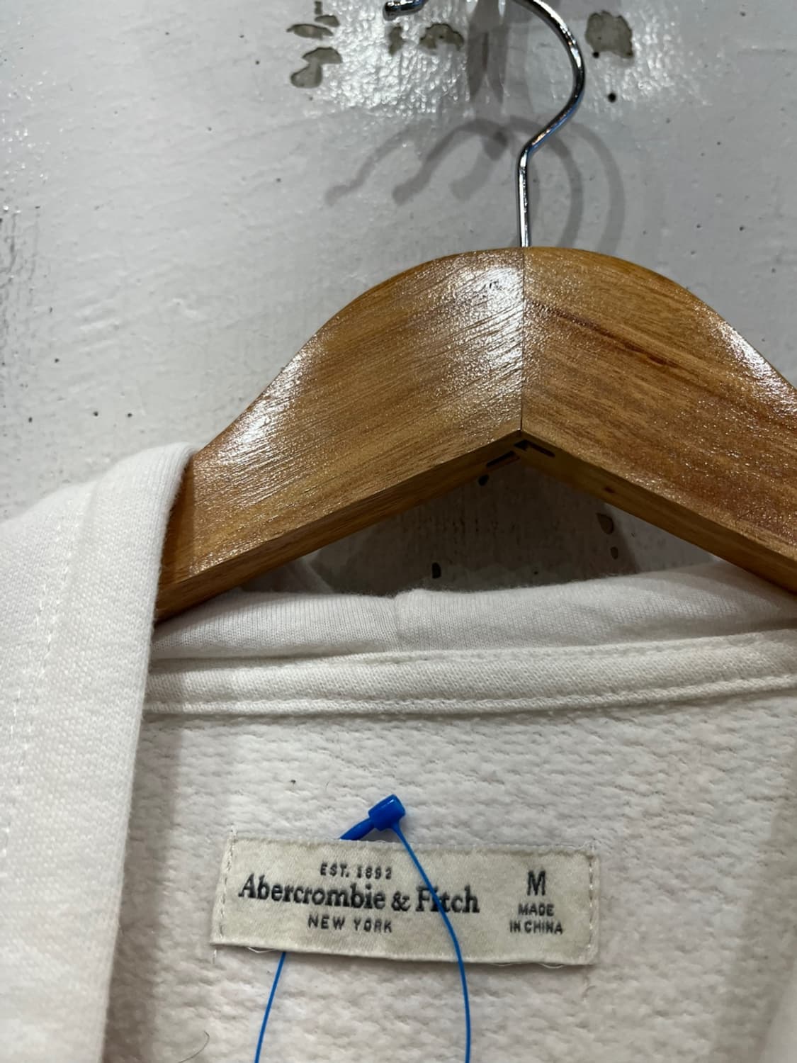 아베크롬비 아플리케 후드 화이트 상품이미지4