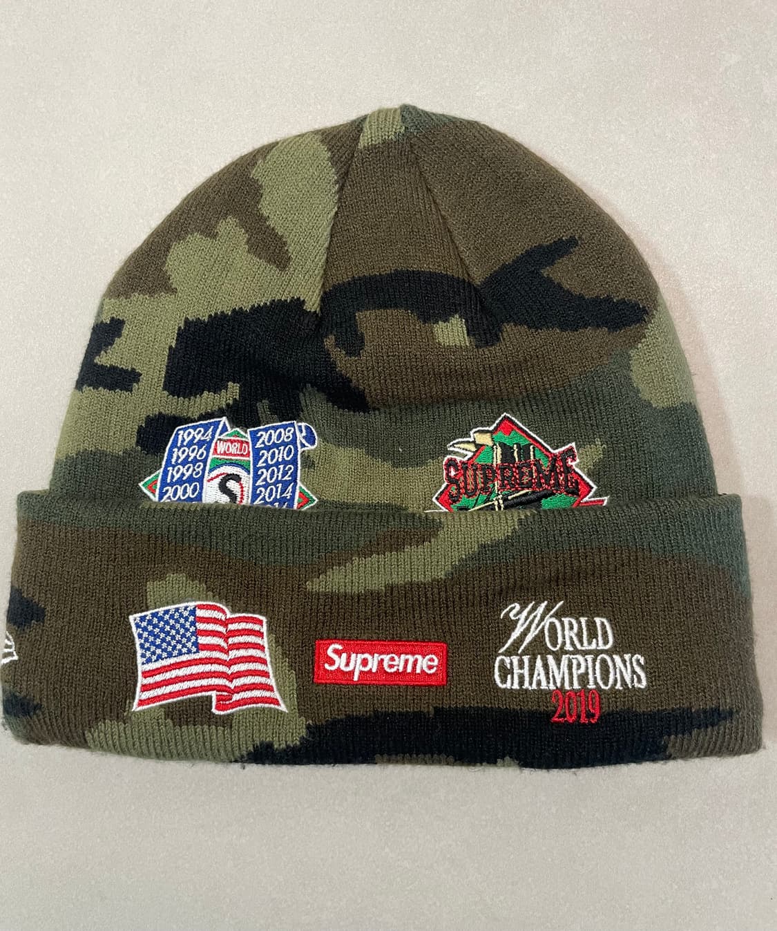 슈프림 카모 비니 상품이미지1