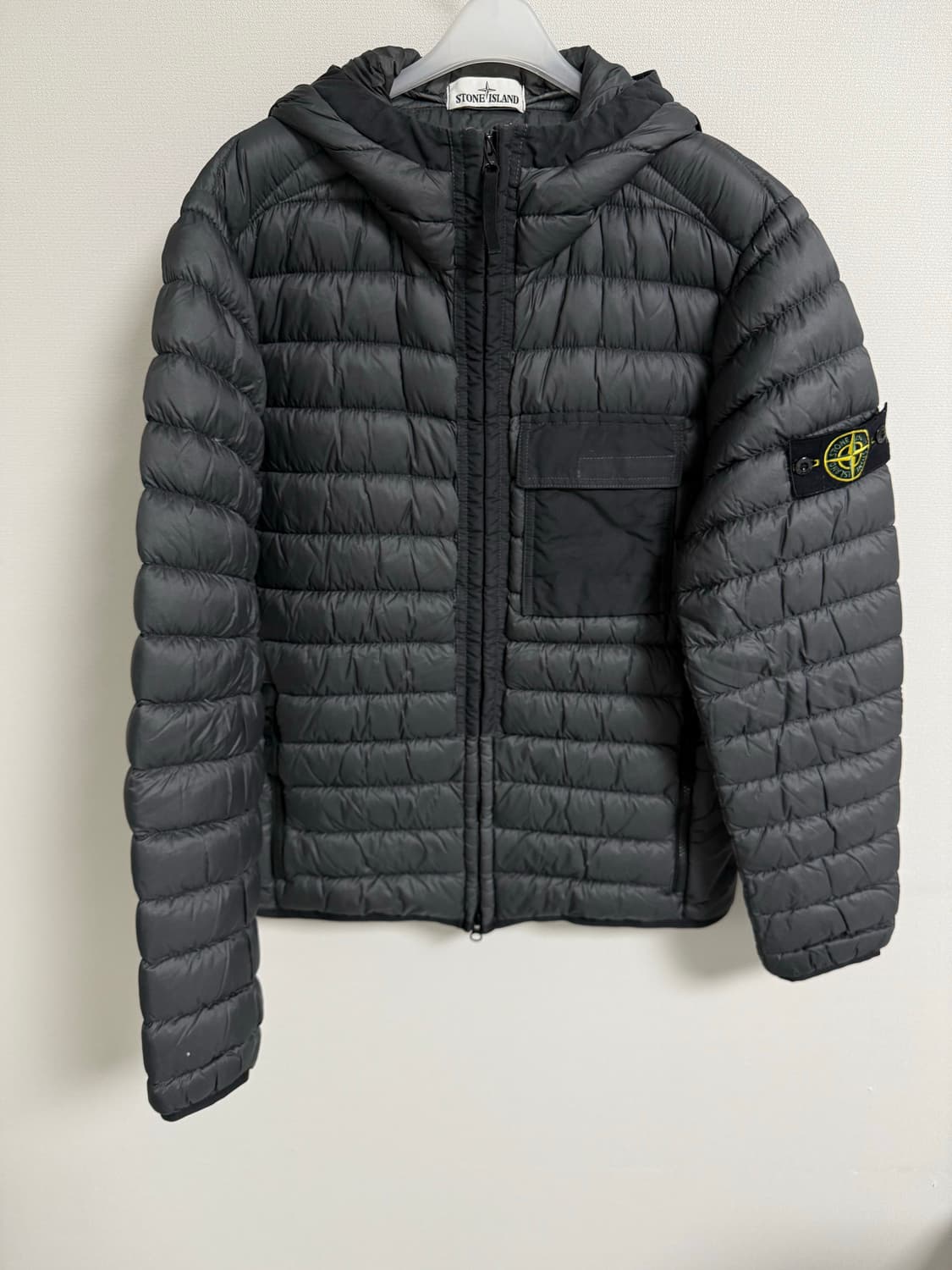 L)스톤아일랜드 18FW 마이크로얀 후드 경량패딩 먹색 상품이미지1