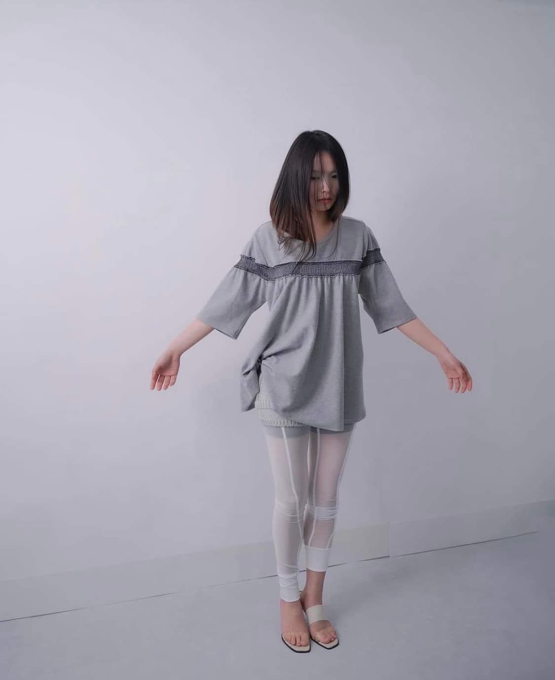 Ulika Sanctus 울리카상투스 반팔 티셔츠 상품이미지1