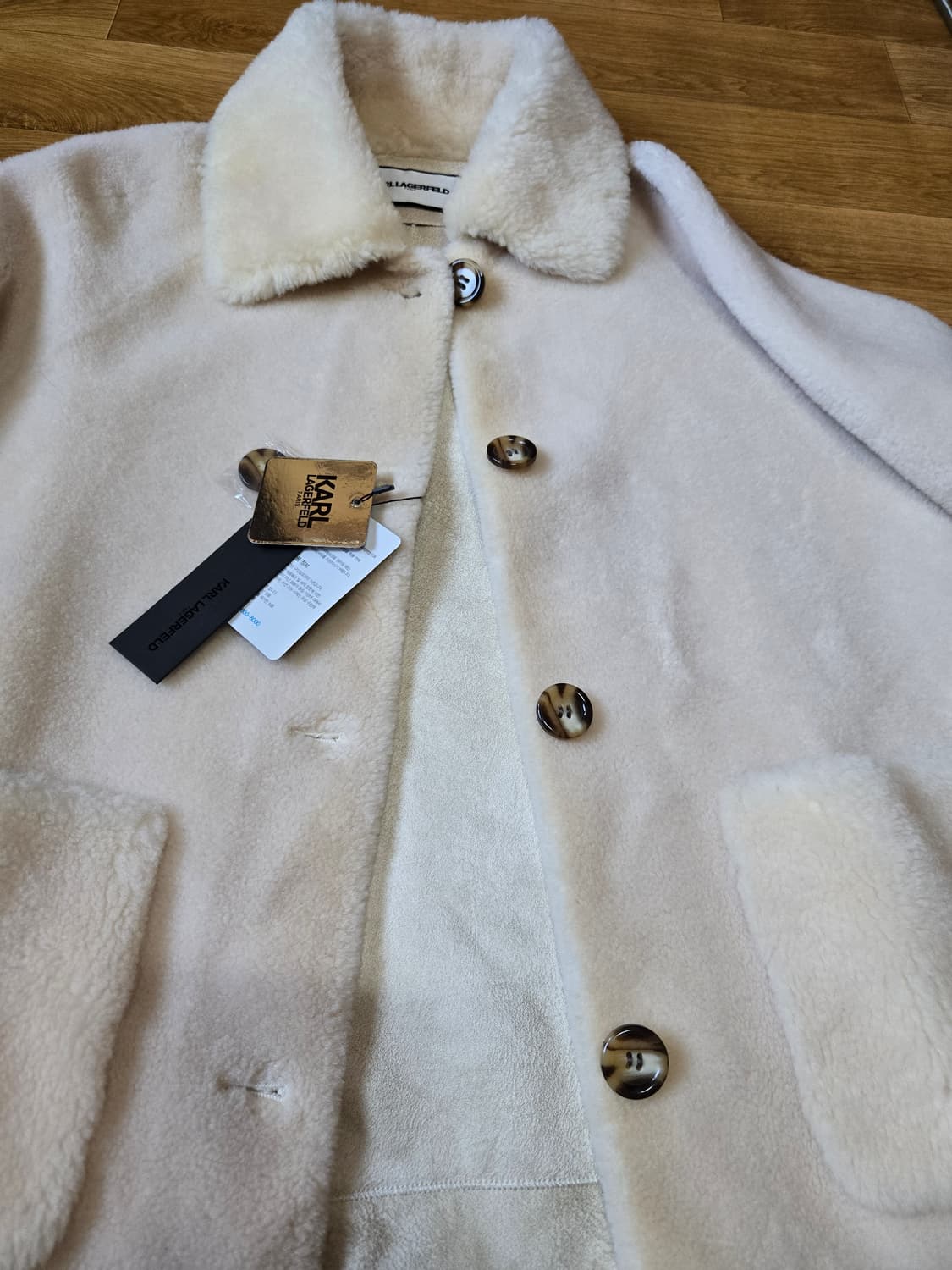 칼라거펠트 양모100%무스탕 코트(66사이즈) 상품이미지4