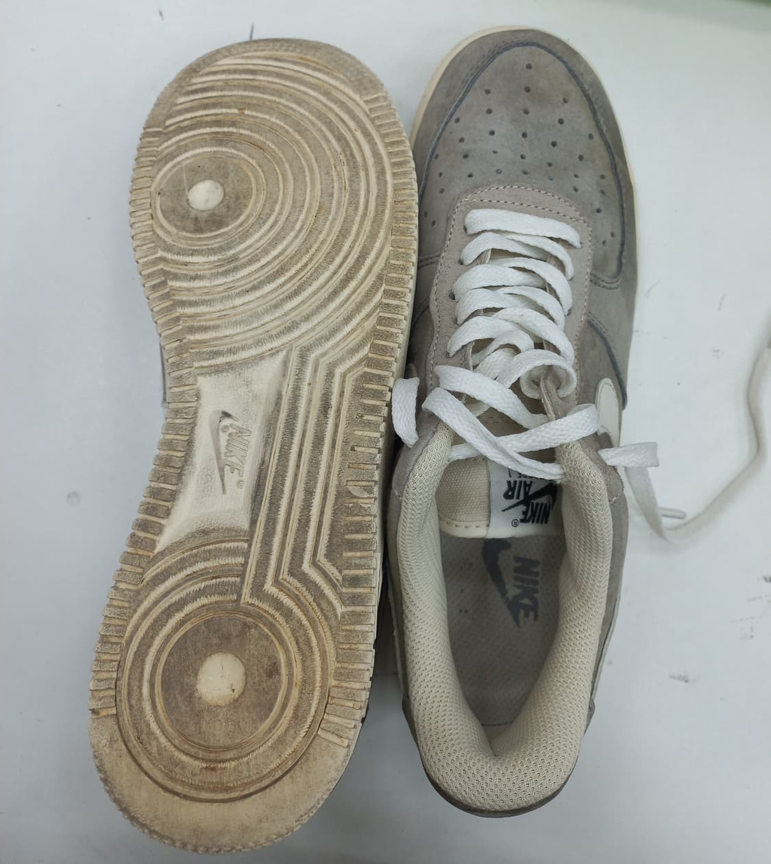 나이키 에어포스 로우 스웨이드 260mm 상품이미지3