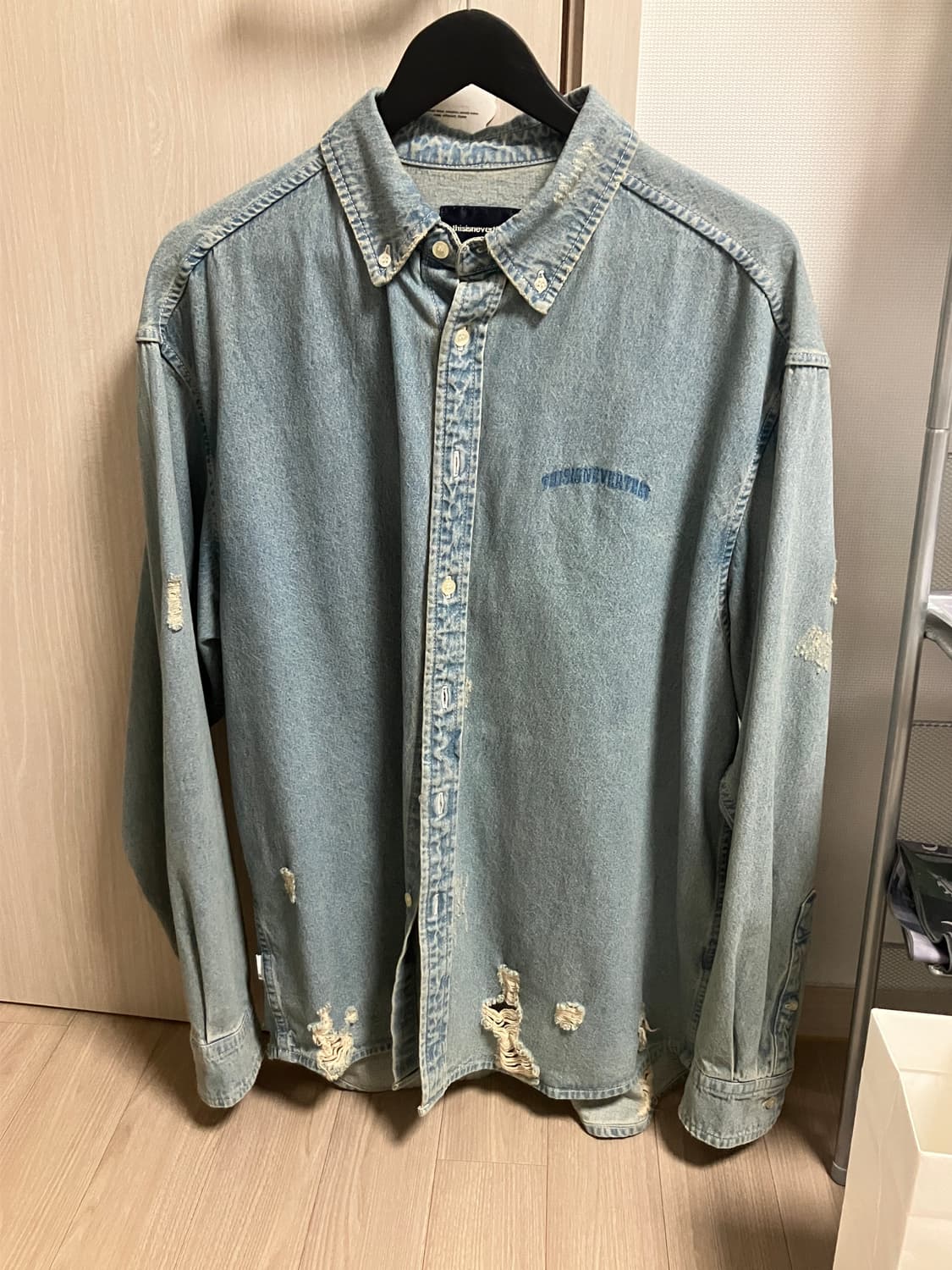 (XL) 디스이즈네버댓 데미지드 데님 셔츠 상품이미지1