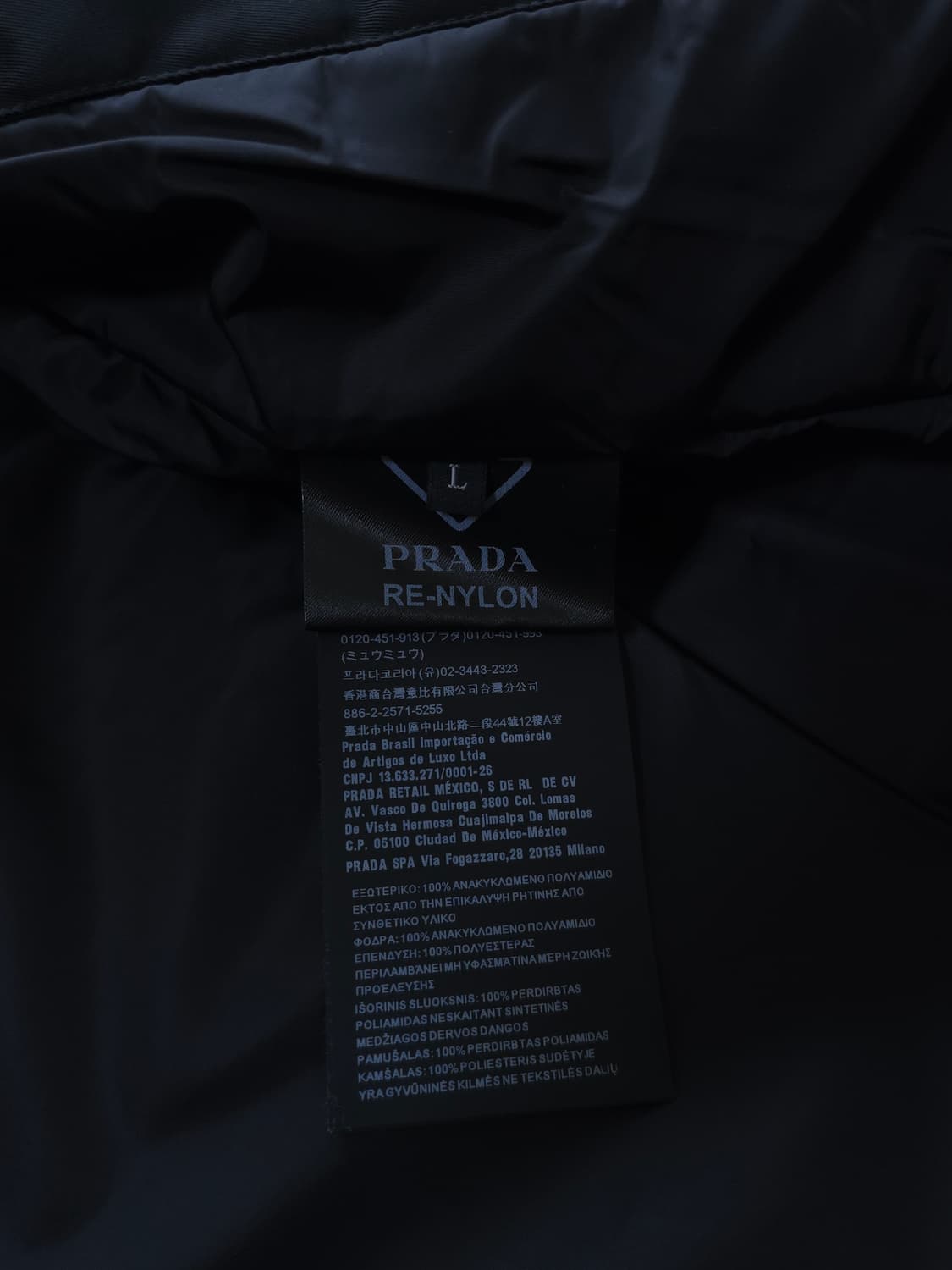 [L] 프라다 리나일론 개버딘 봄버 패딩 블랙(SGB499) 상품이미지7