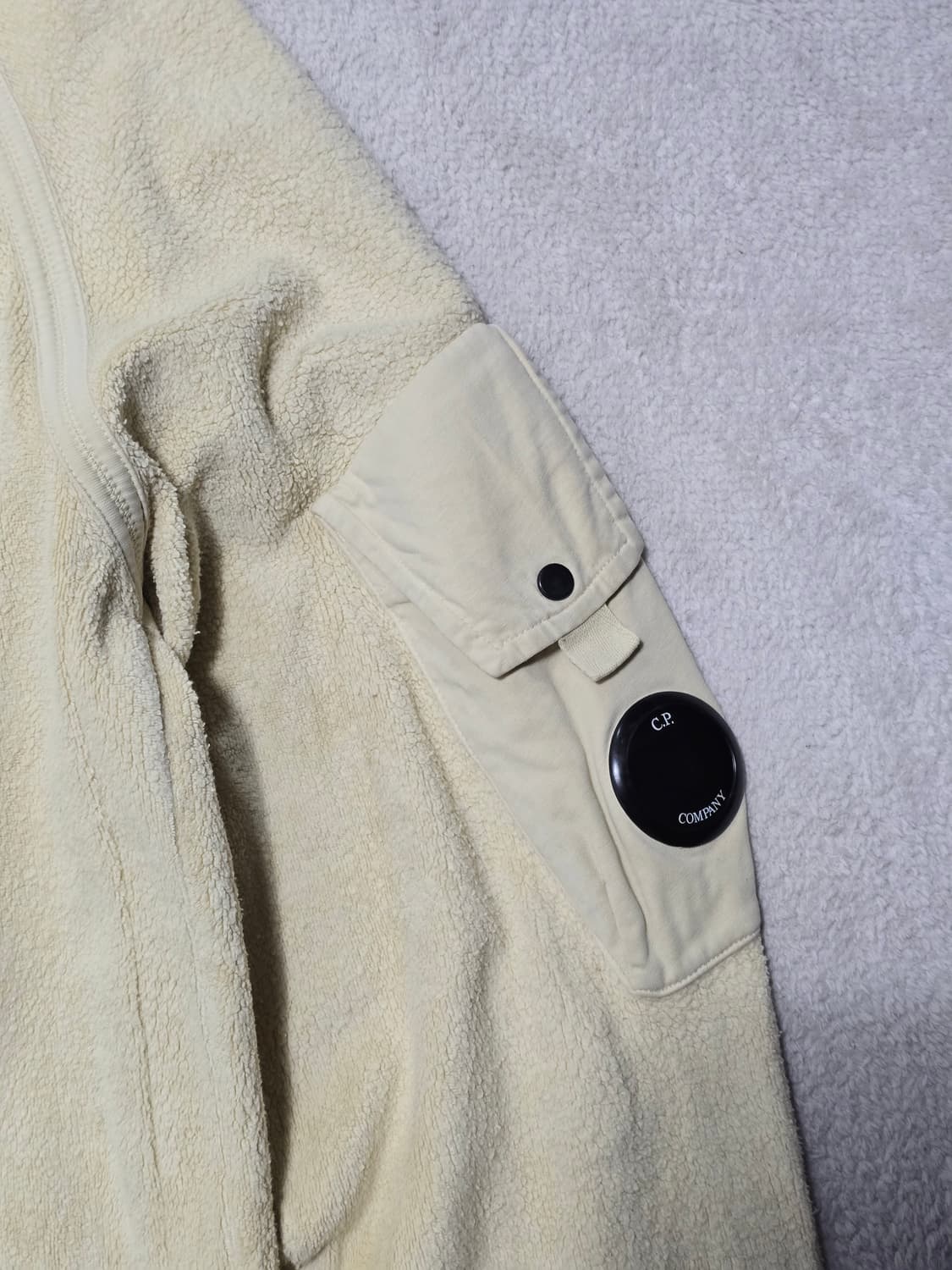 CP컴퍼니 렌즈와펜 플리스 맨투맨 S사이즈 상품이미지2