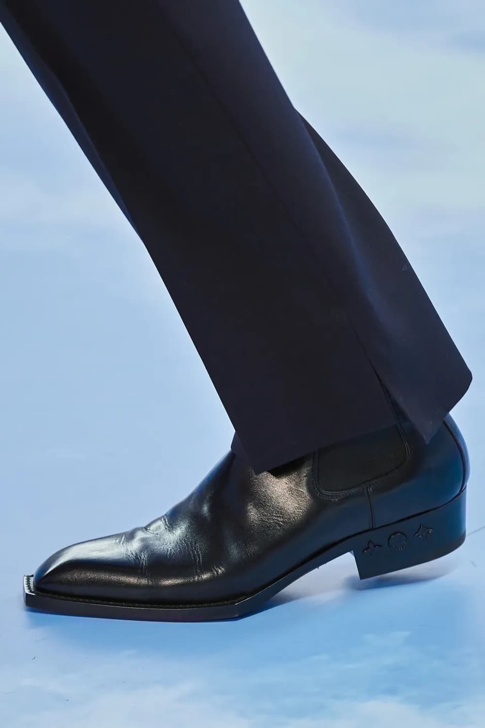 루이비통 20FW 메인 런웨이 모노그램 첼시부츠 상품이미지1